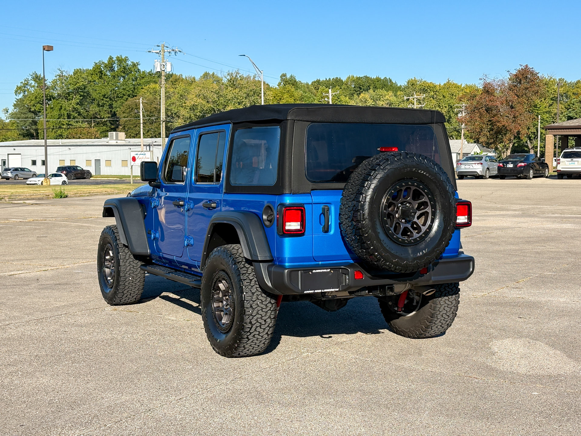 Used 2023 Jeep Wrangler Unlimited Sport AWD/4WD image 9