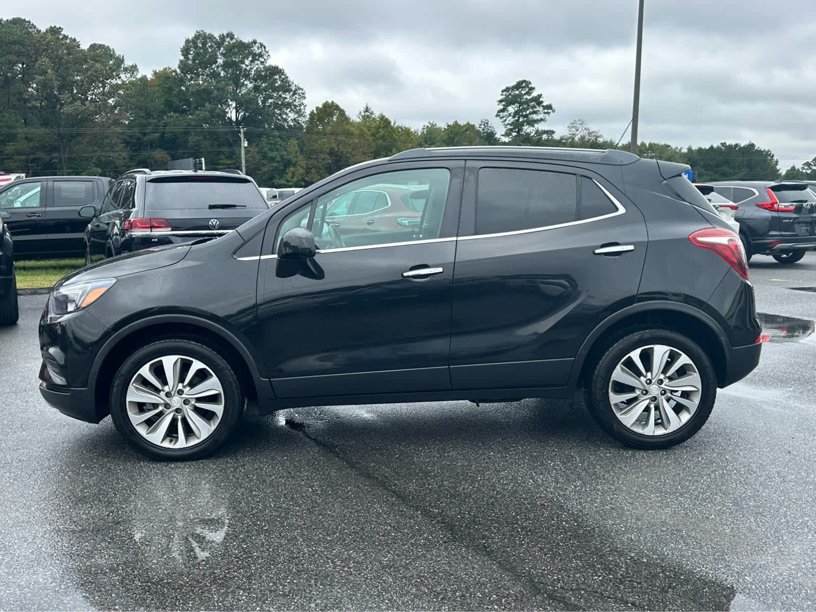 Used 2020 Buick Encore Preferred w/ Safety Package AWD/4WD image 11