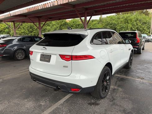 Used 2020 Jaguar F-PACE Prestige image 4
