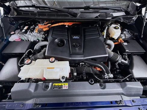 Used 2024 Toyota Tundra Platinum image 30