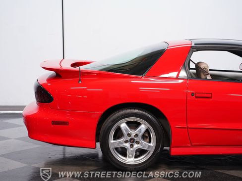 Used 2001 Pontiac Firebird Formula w/ Protection Group RWD image 23