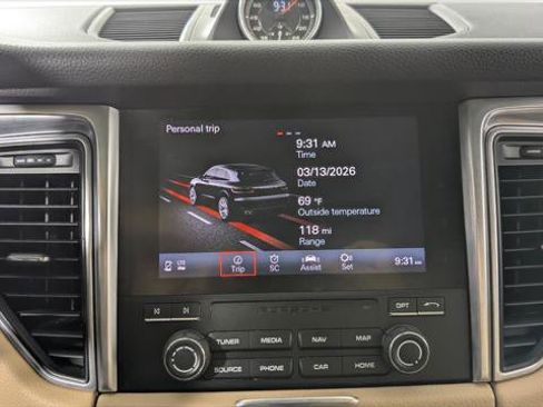 Used 2018 Porsche Macan Sport Edition w/ Driver Memory Package image 32