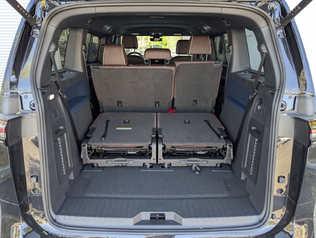 New 2025 Volkswagen ID. Buzz Pro S RWD image 19