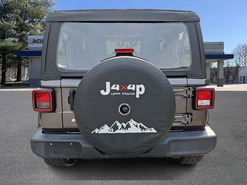 Used 2020 Jeep Wrangler Sport AWD/4WD image 5