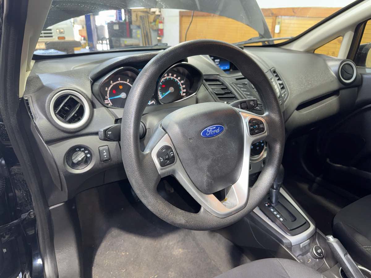 Used 2019 Ford Fiesta SE FWD image 17