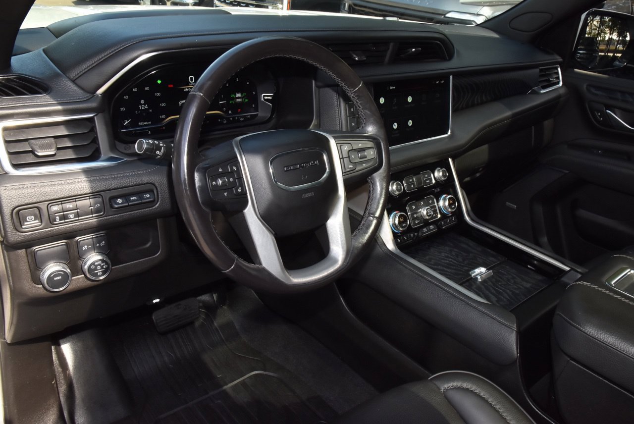 Used 2022 GMC Yukon Denali RWD image 36