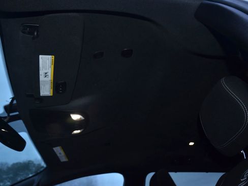 Used 2021 Chrysler Pacifica Touring w/ S Appearance Package image 23