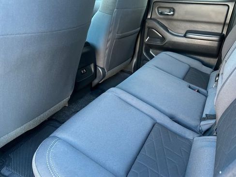 Certified 2025 Nissan Frontier SV AWD/4WD image 13
