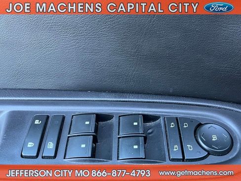 Used 2017 Chevrolet Traverse LT image 21