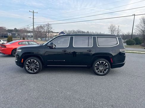 Used 2022 Jeep Grand Wagoneer Series III w/ Rear Seat Video Group 1 image 4