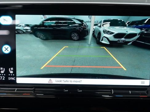 Used 2024 Volkswagen Atlas Cross Sport SE AWD/4WD image 20