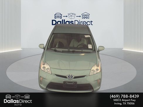 Used 2015 Toyota Prius Four FWD image 3