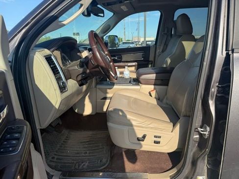 Used 2014 RAM 1500 Laramie w/ Convenience Group AWD/4WD image 14