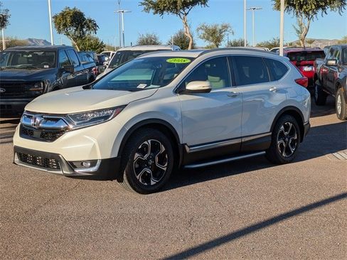 Used 2018 Honda CR-V Touring image 2