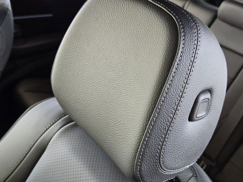 Used 2025 Mercedes-Benz GLE 350 4MATIC image 16