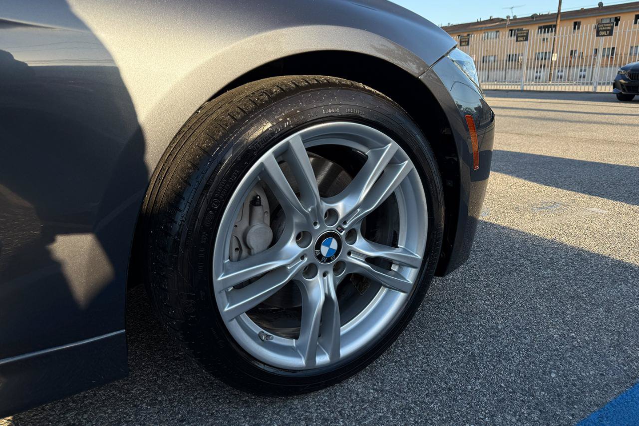 Used 2018 BMW 330i Sedan RWD image 22