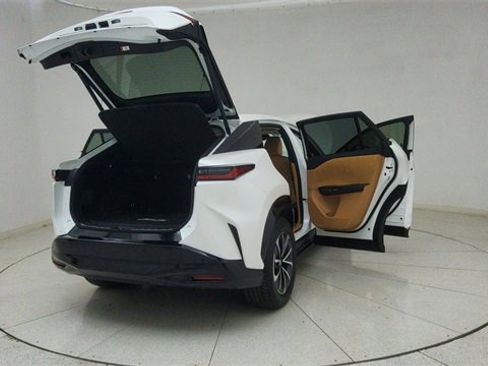 Used 2024 Lexus RZ 450e Premium w/ Technology Package image 74