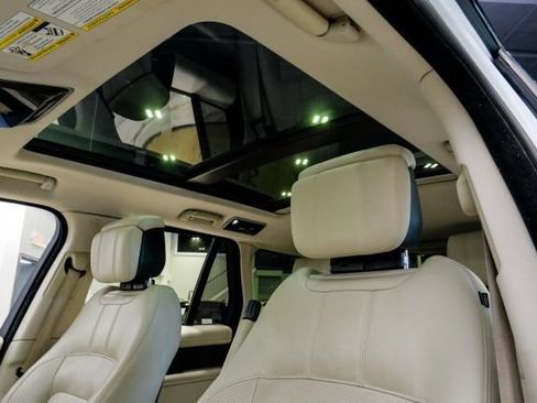 Used 2020 Land Rover Range Rover HSE AWD/4WD image 6