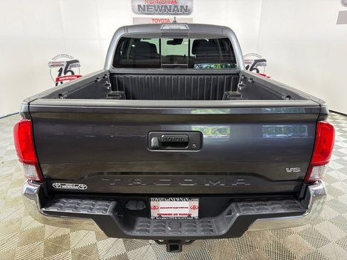 Used 2021 Toyota Tacoma SR5 RWD image 4
