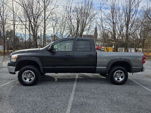 Used 2008 Dodge Ram 1500 Truck ST image 3
