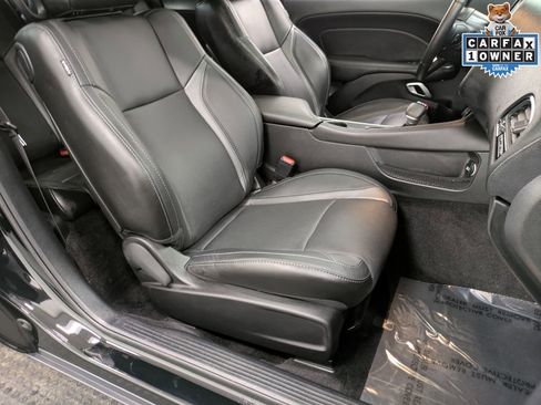 Used 2018 Dodge Challenger R/T Plus image 28