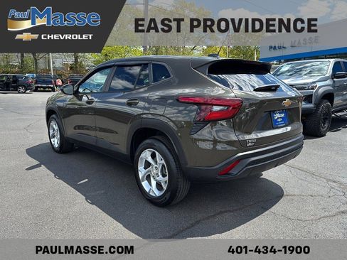Certified 2024 Chevrolet Trax LS w/ LS Convenience Package FWD image 5
