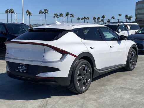 New 2026 Kia EV6 Light RWD image 3