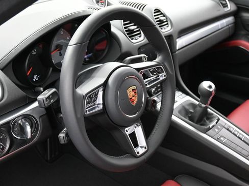 New 2025 Porsche 718 Cayman S image 17