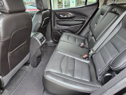 Used 2024 GMC Terrain Denali w/ Black Diamond Edition AWD/4WD image 18