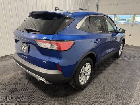 Used 2022 Ford Escape SE w/ Convenience Package AWD/4WD image 3
