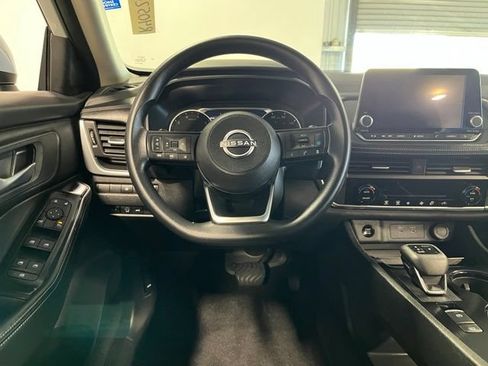 Used 2024 Nissan Rogue SV AWD/4WD image 21