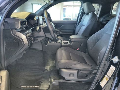 Used 2025 Toyota Tacoma SR5 image 12