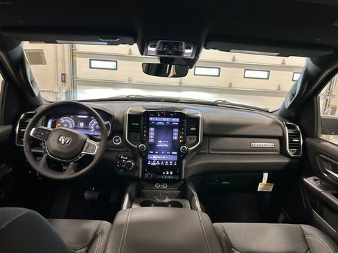New 2026 RAM 1500 Big Horn AWD/4WD image 31