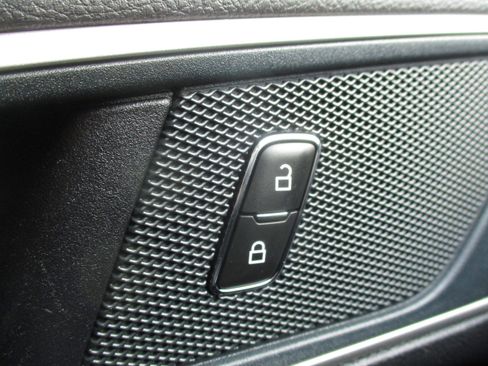 Used 2024 Ford Edge SEL w/ Convenience Package image 32