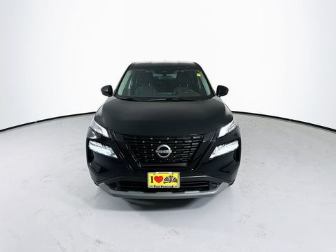 Used 2022 Nissan Rogue SV FWD image 4