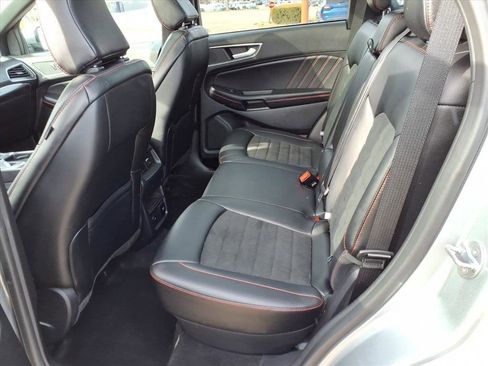 Used 2024 Ford Edge ST-Line image 12