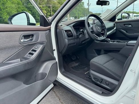 Certified 2023 Nissan Rogue SV AWD/4WD image 13