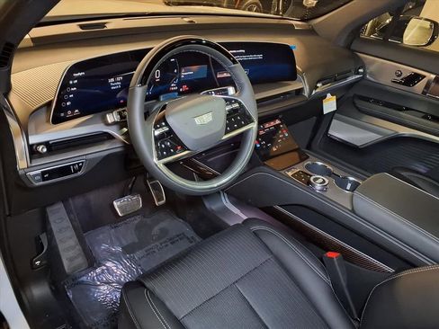 New 2026 Cadillac Vistiq Sport AWD/4WD image 14