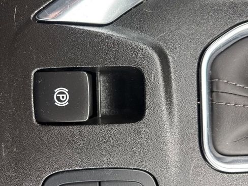 Certified 2023 Chevrolet Traverse Premier AWD/4WD image 24