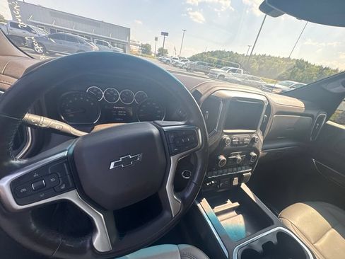 Used 2020 Chevrolet Silverado 1500 RST AWD/4WD image 9
