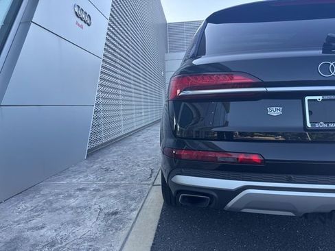 Certified 2025 Audi Q7 3.0T Premium Plus image 30