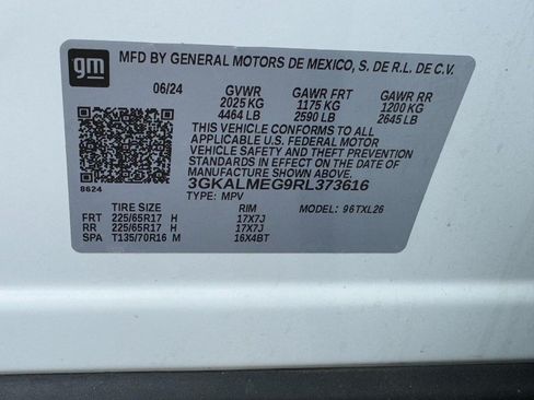 Used 2024 GMC Terrain SLE FWD image 25