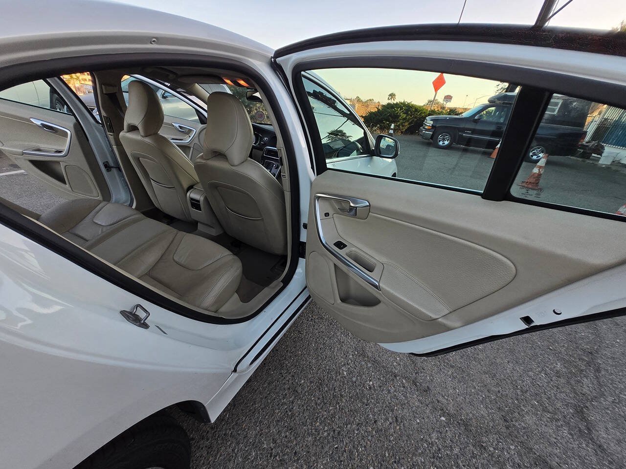 Used 2014 Volvo S60 T5 FWD image 21