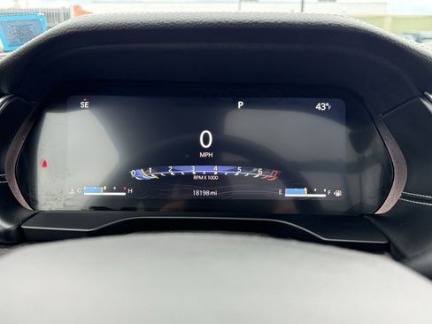 Used 2024 Jeep Grand Cherokee Limited image 14