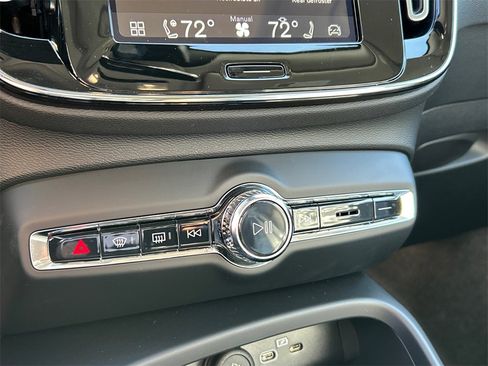 New 2026 Volvo XC40 B5 Plus w/ Protection Package Premier image 18