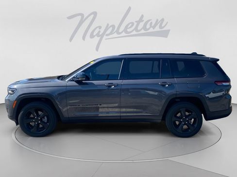 Used 2025 Jeep Grand Cherokee L Altitude AWD/4WD image 2