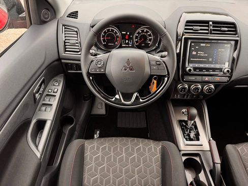 New 2026 Mitsubishi Outlander Sport LE AWD/4WD image 18