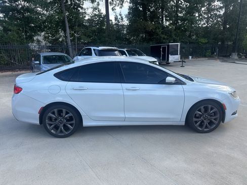Used 2015 Chrysler 200 S w/ Navigation & Sound Group I FWD image 3