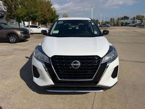 Used 2025 Nissan Kicks Play S image 8