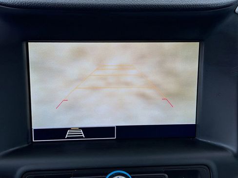 Used 2023 GMC Terrain SLE w/ Driver Convenience Package image 30